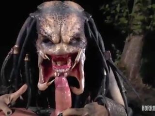 Horrorporn predator bodnutie lovec